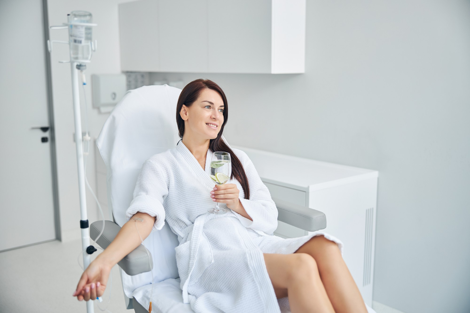 IV hydration therapy clinical training environment at MD Treatment Lounge